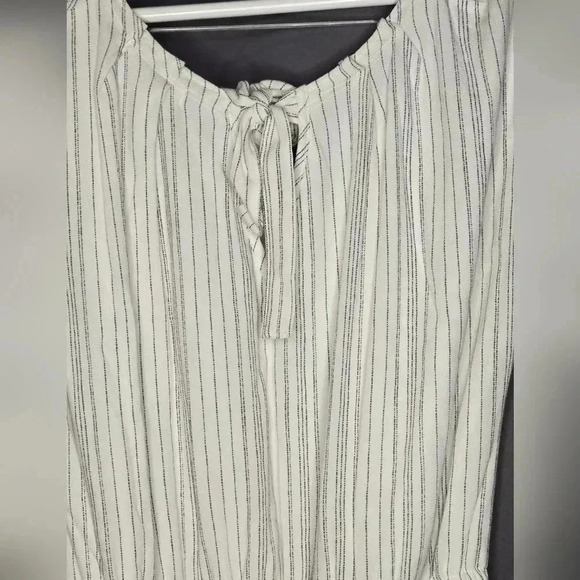 Lauren Conrad size Medium New with tags Pleated round neck midi dress. - Picture 6 of 15